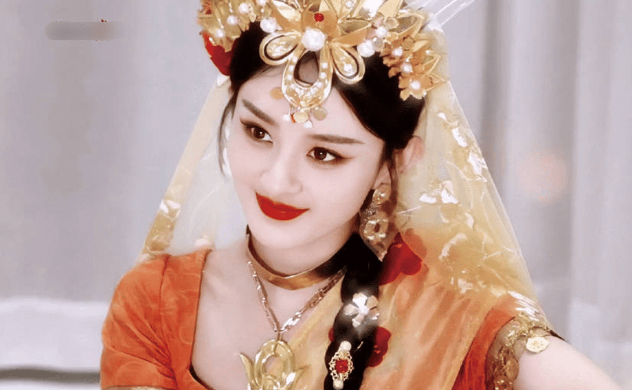 赵丽颖的玉兔公主形象造型曝光,总觉的缺少了点什么,有点没那个味道.