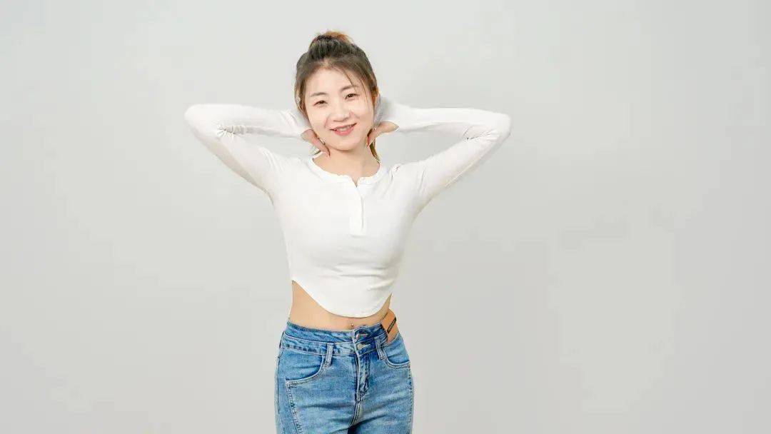 爱笑会议室段落式喜剧《原来我们都爱笑》| 用笑声迎接盛夏_代表作品