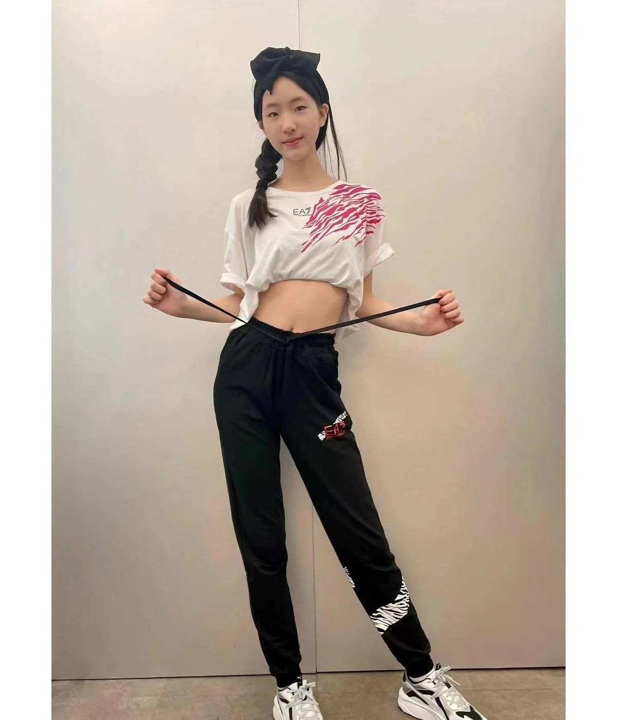 小s大女儿近照太漂亮!