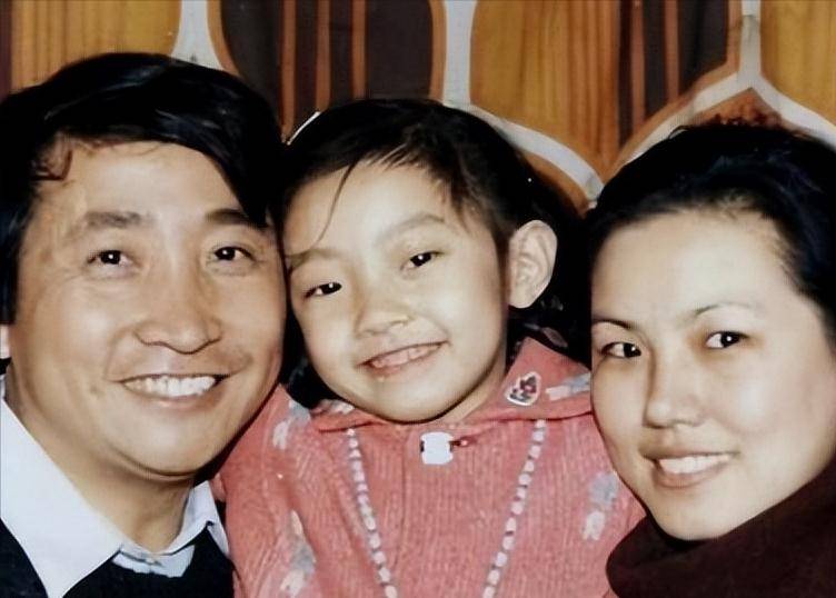 相声演员姜昆:和妻子结婚45年无绯闻,爱女儿,也爱养子_谢潭_李静民