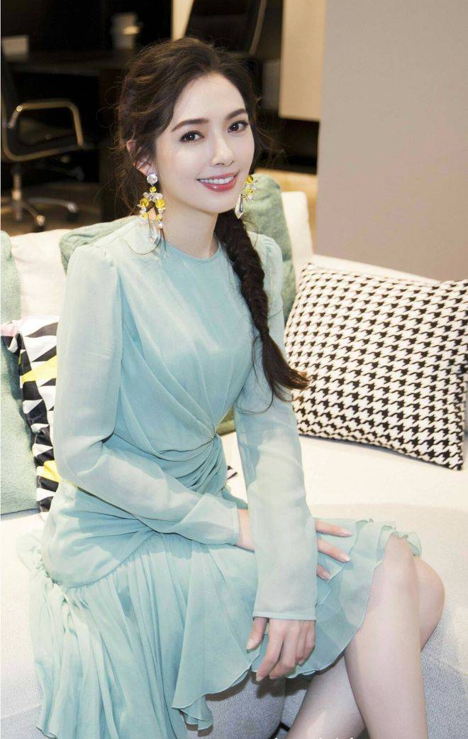 郭碧婷生活现状曝光,打扮低调似路人,与向太真实婆媳关系曝光_豪门