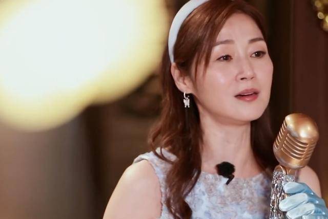 被甄子丹单膝求婚,与吕颂贤有过恋情,51岁万绮雯投资民宿成老板_香港