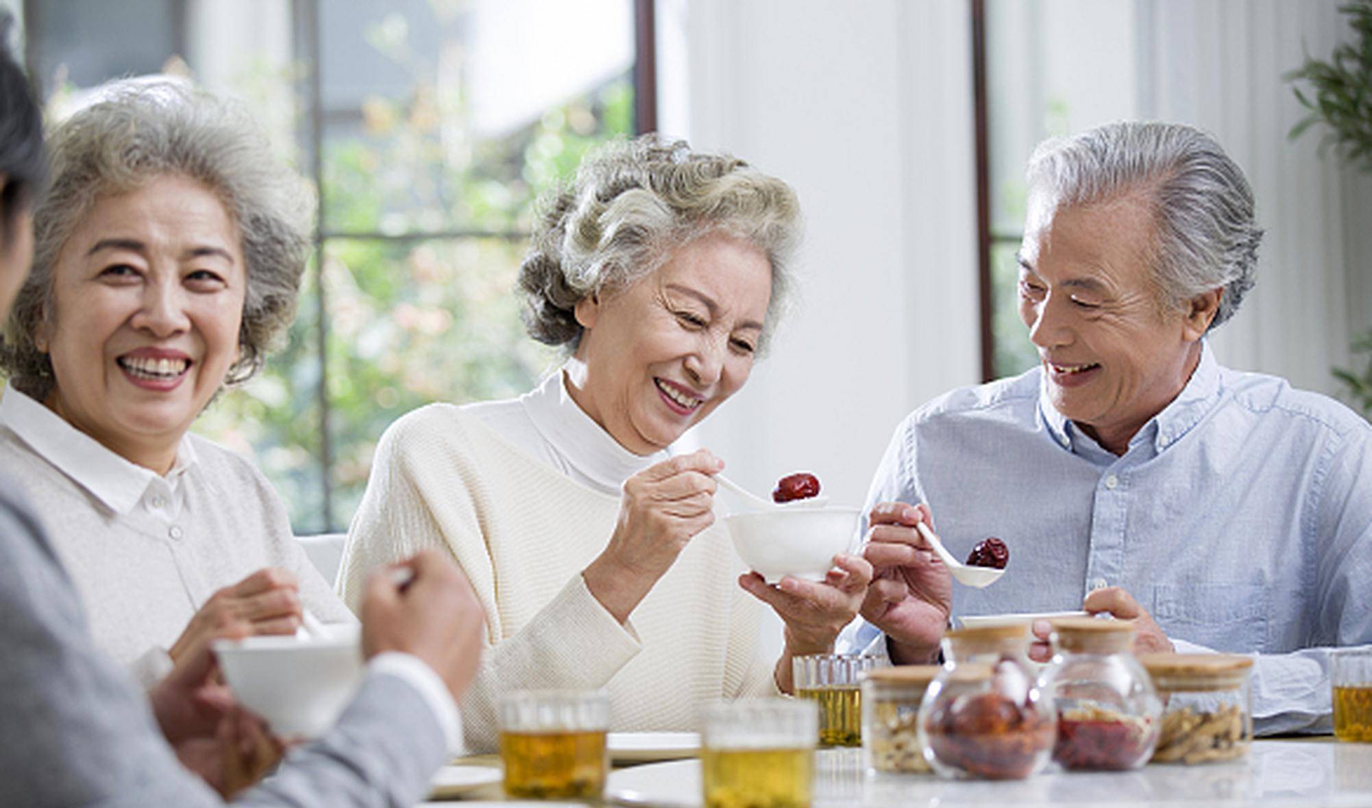 老年糖尿病患者如何通过中医食疗调理?药膳中的人参换成西洋参?