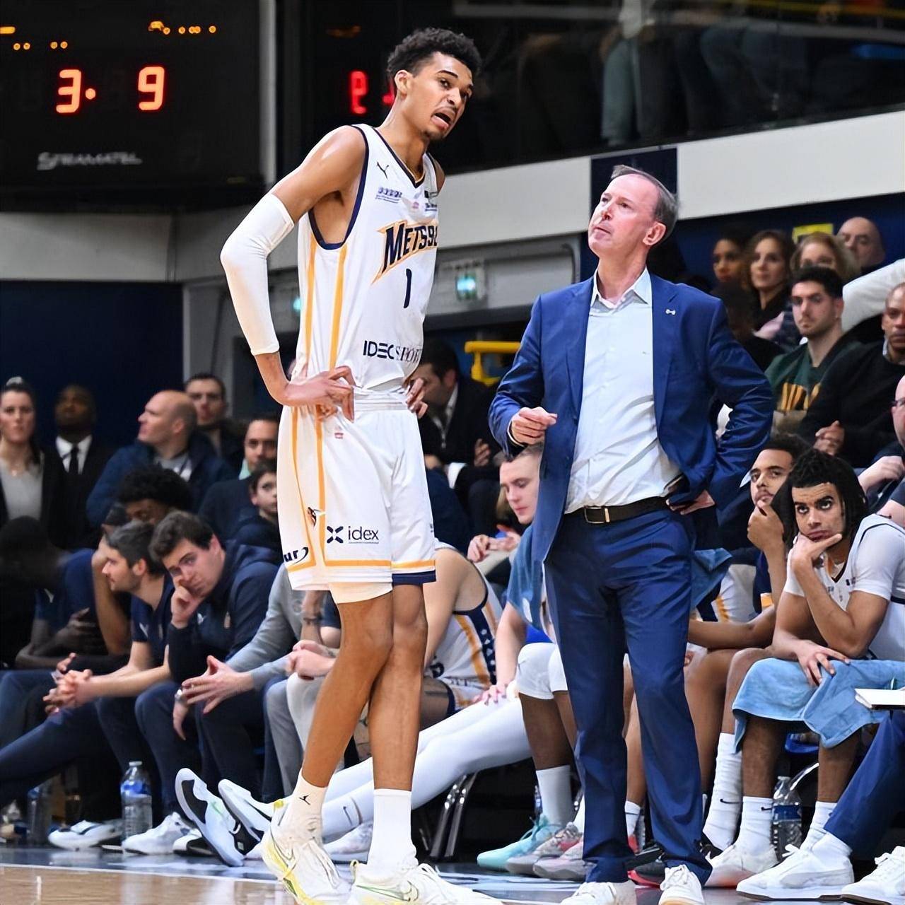 42米臂展的文班亚马能否让nba后卫颤抖_篮球_人们_能力