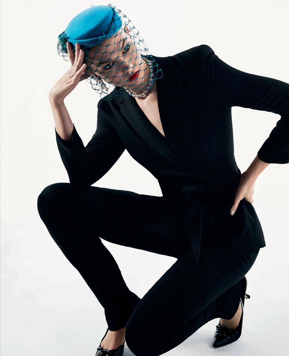 《 vogue 》abroad2018年4月的封面,摄影:russelljames