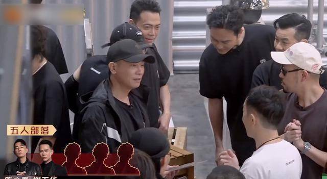 陈小春找队友气势十足,周延却为兄弟找他告状,艺人不要立人设_林晓峰