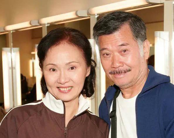 不过今天有很多人却是因为雪妮才知道唐佳这个名字,还有谁记得当年他