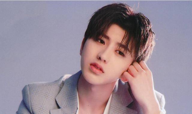 蔡徐坤用新歌回应冷眼,那些黑他的人听了会不会感动?