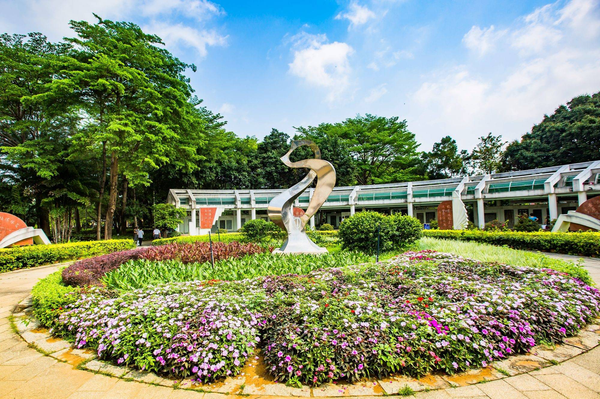 北海长青公园,以纪念为主题的综合性公园,是休闲娱乐的好去处_坦克