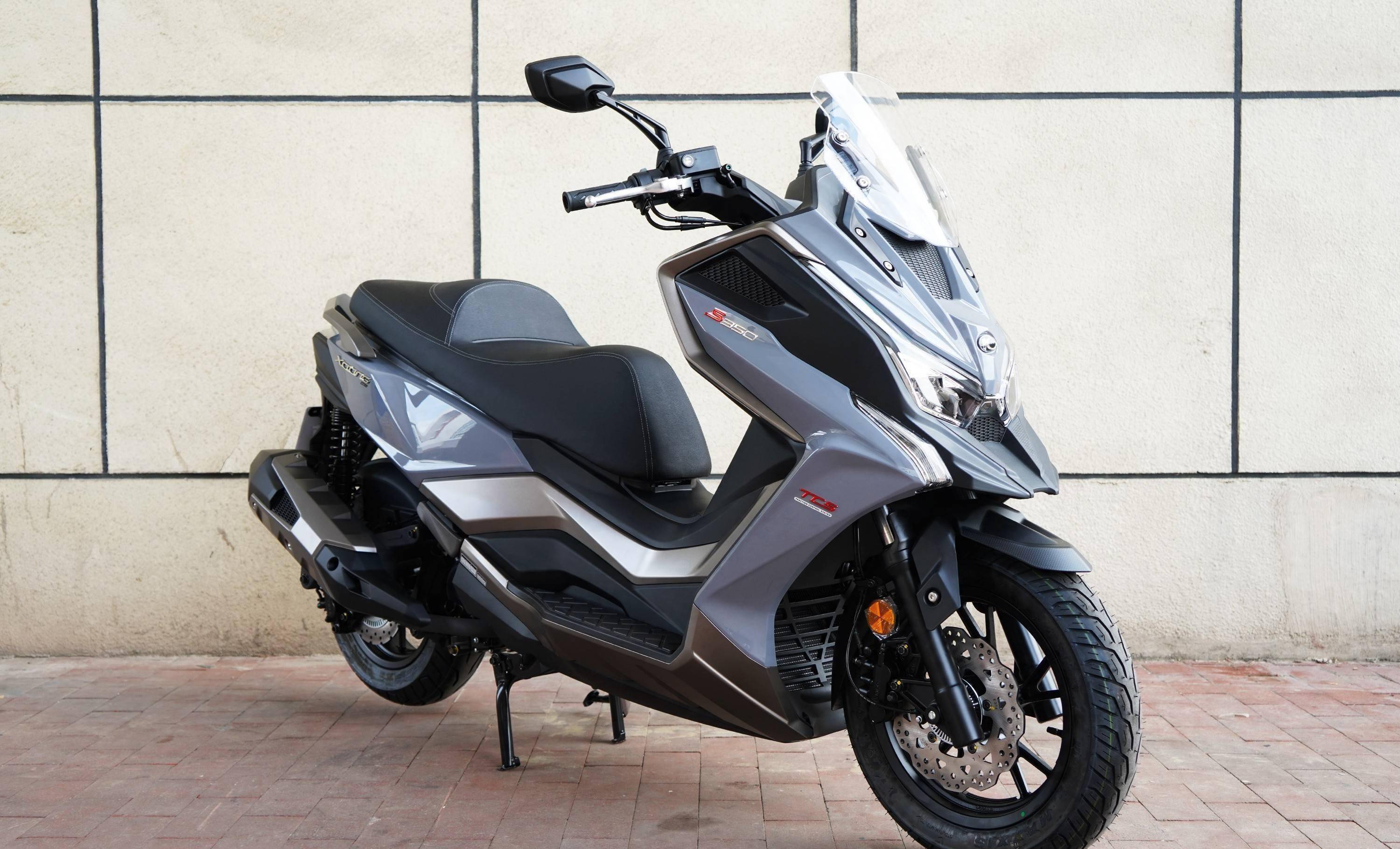 盘点10台大油箱长续航300cc踏板摩托车,本田雅马哈xmax优势明显_搜狐