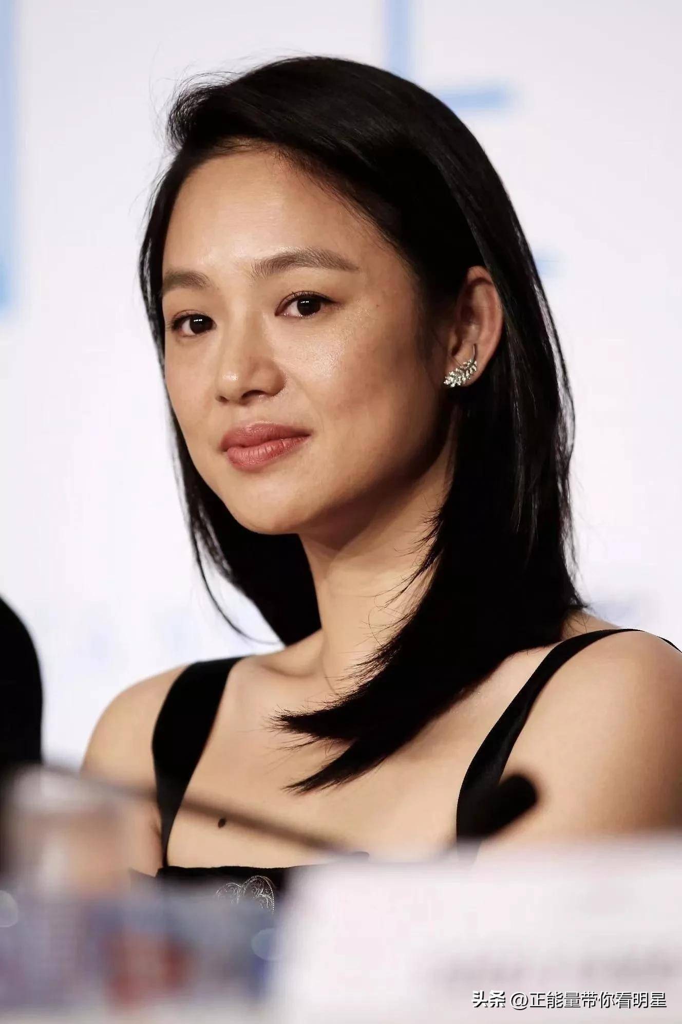 周韵身材性感傲人,导演姜文眼光真毒啊_娱乐_明星_文章