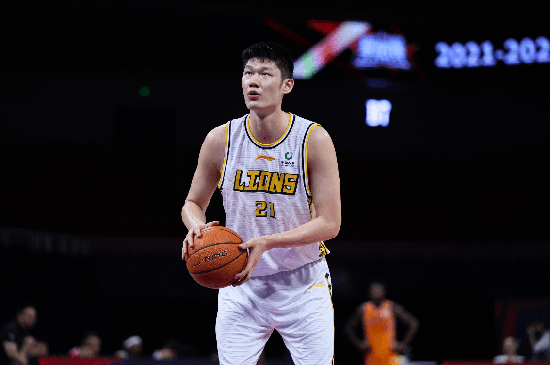 cba名将正式签订大合同,球队隐患或被消除_许钟豪_赛季_自然