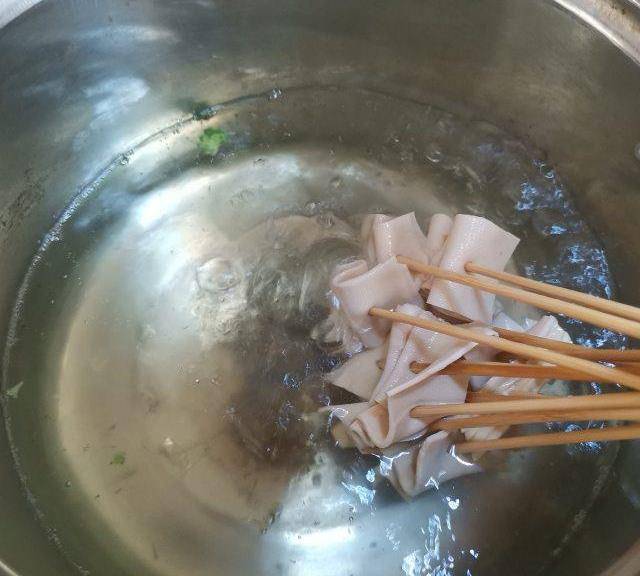 原创            钵钵鸡，配上现炸的西瓜汁和啤酒美美哒！（钵钵鸡的调料汁怎样做）