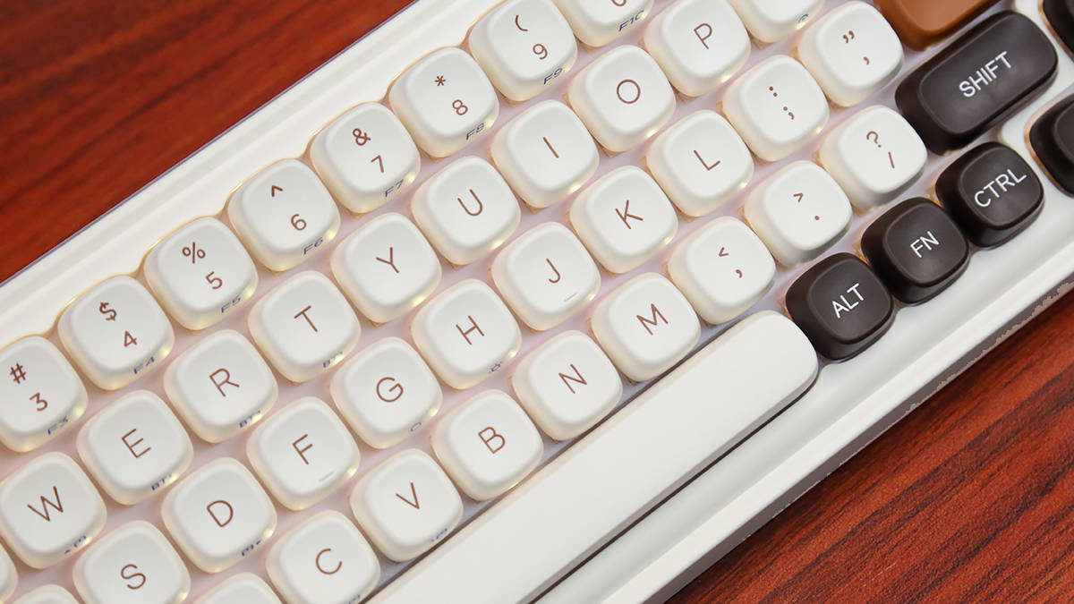 达尔优小方糖Z68三模机械键盘评测：精致又耐看