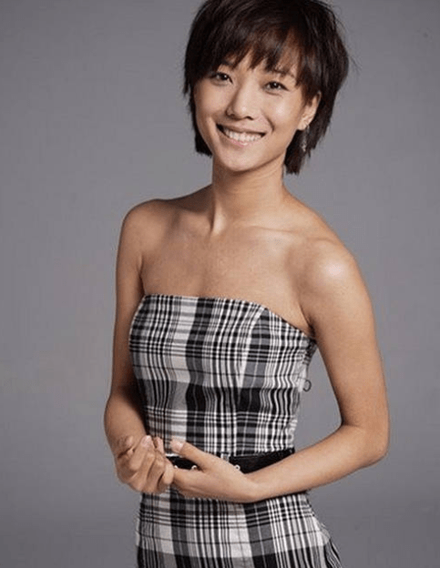 王珞丹宣布喜讯!手抱婴儿出镜,迎接新生命的到来!_家庭_事业_宝宝