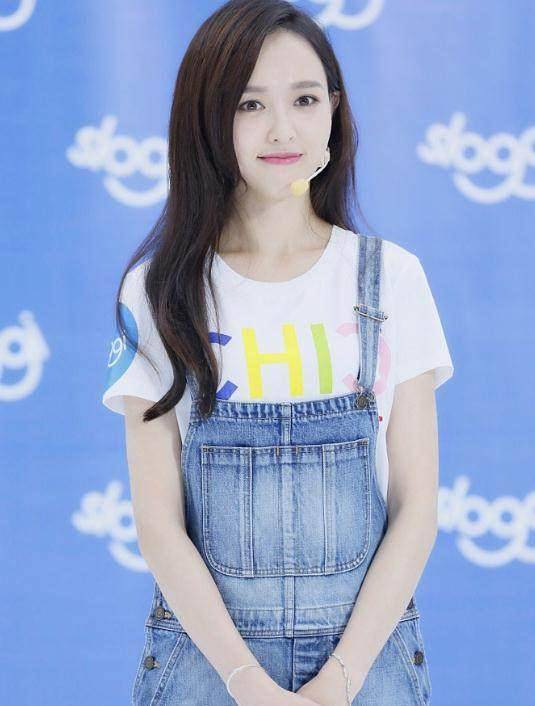 穿背带裤最好看的6大当红女星,杨幂最酷,排第一的最无敌!