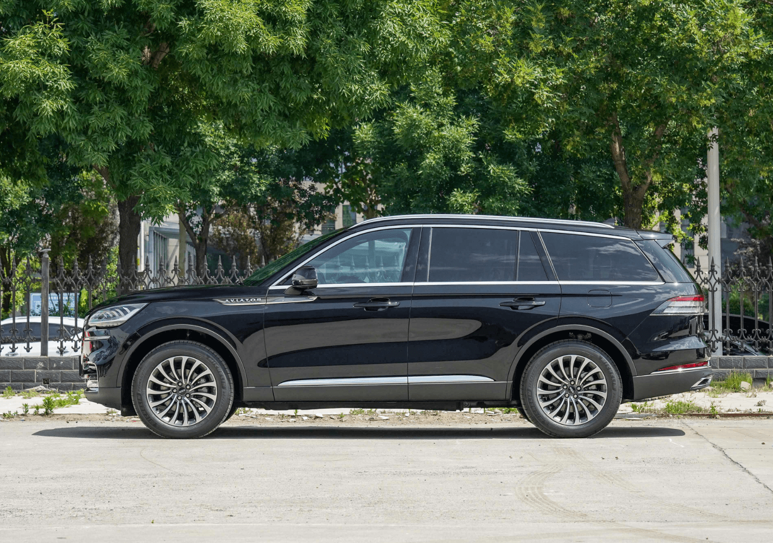 中大型suv自重较重,动力方面的表现就显得更加重要,林肯飞行家全系