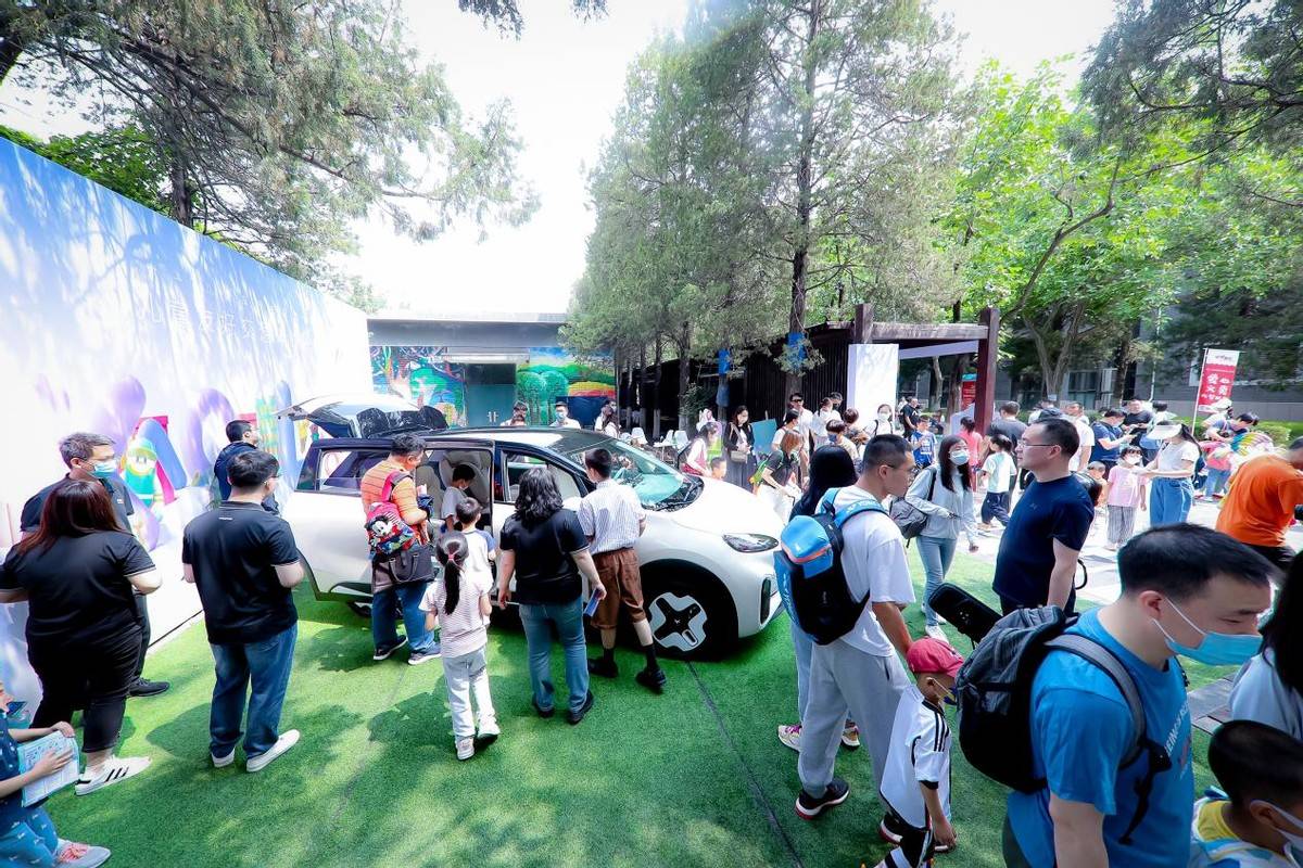 在儿童中心被强势围观?极狐汽车考拉靠什么搞定“3+n”个家庭_搜狐汽车_搜狐网