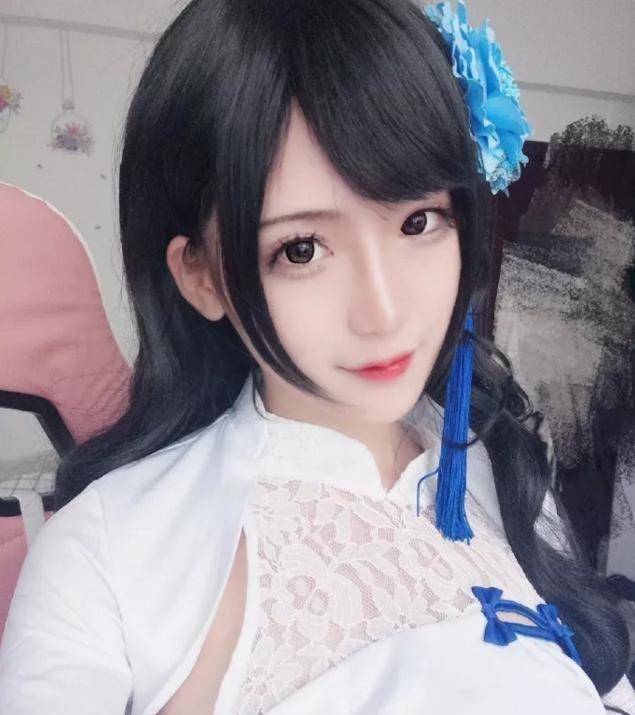 腐团儿最新cos打扮,古风与现代风共存的cos露腋装你