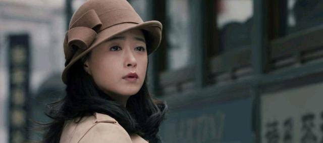 还记得此前在《情深缘起》,也就是新版《半生缘》中,蒋欣饰演的顾曼桢