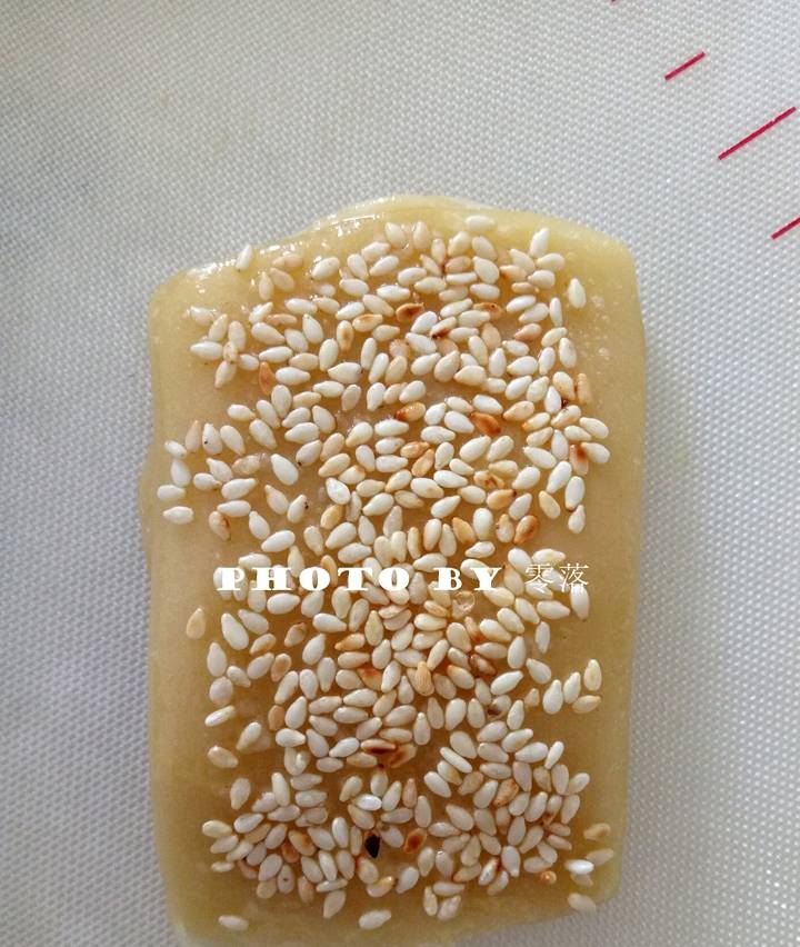 面粉别摊饼了,告诉你一个新吃法,咬上一口满嘴香,大家都抢着吃_面团