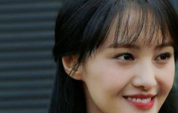 女星被p成瓜子脸后,赵丽颖不敢认,陈红变蛇精!_林青霞_圆脸_脸型