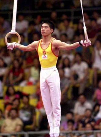 体操运动员张尚武_网曝卖艺体操冠军张尚武变窃贼扒包 已锒铛入狱_张尚武体操生涯