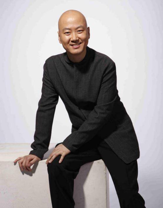 郭冬临被p上头发后变成林俊杰,原来你和帅哥之间只差长发的距离_光头