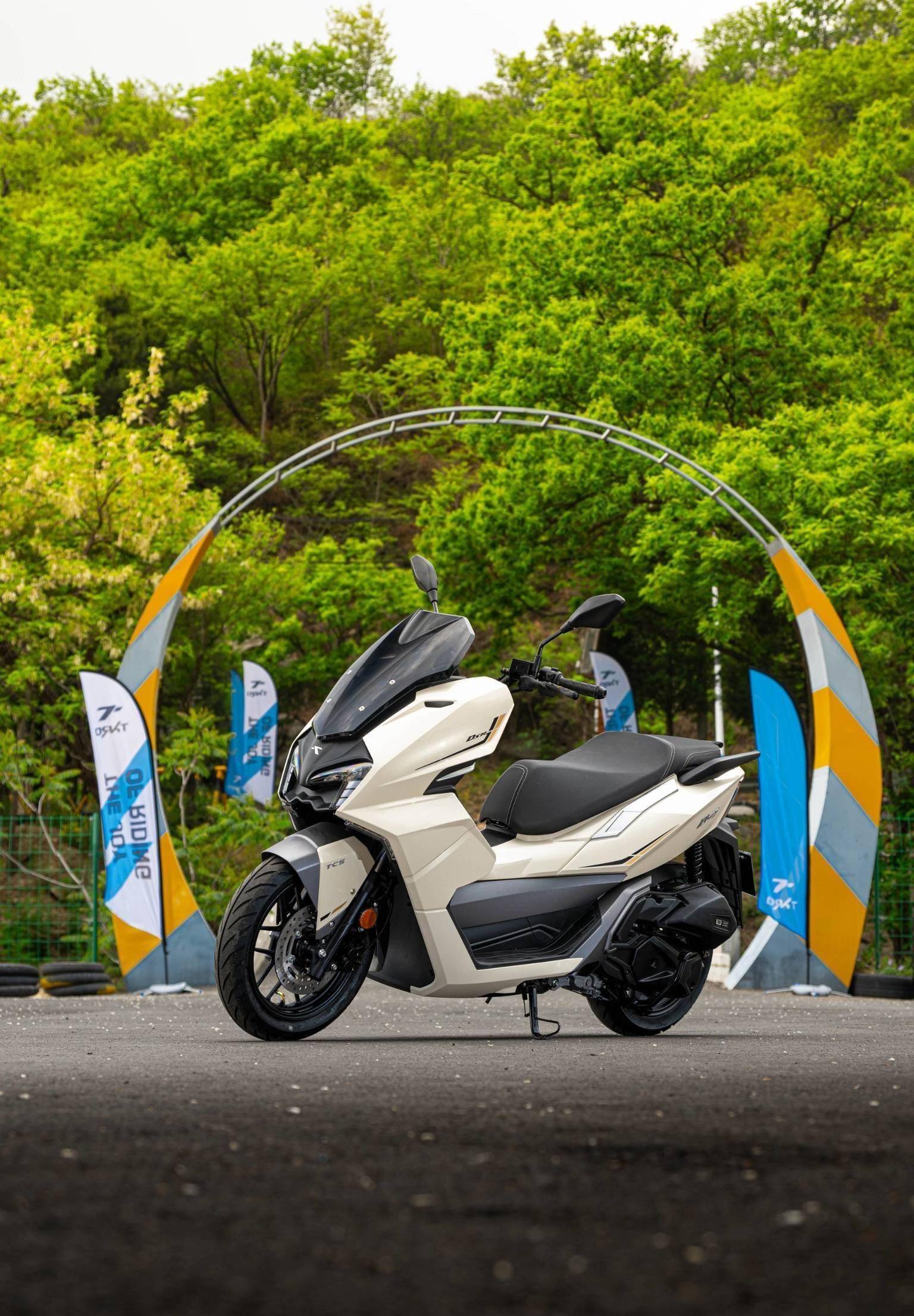 台荣荣150,12980的售价,带来了原创的外观,顶流的配置_搜狐汽车_搜狐