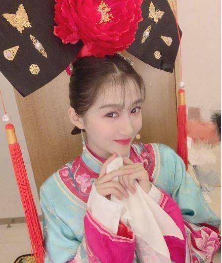 关晓彤cos水冰月,肤白貌美无违和感,化身二次元小仙女!