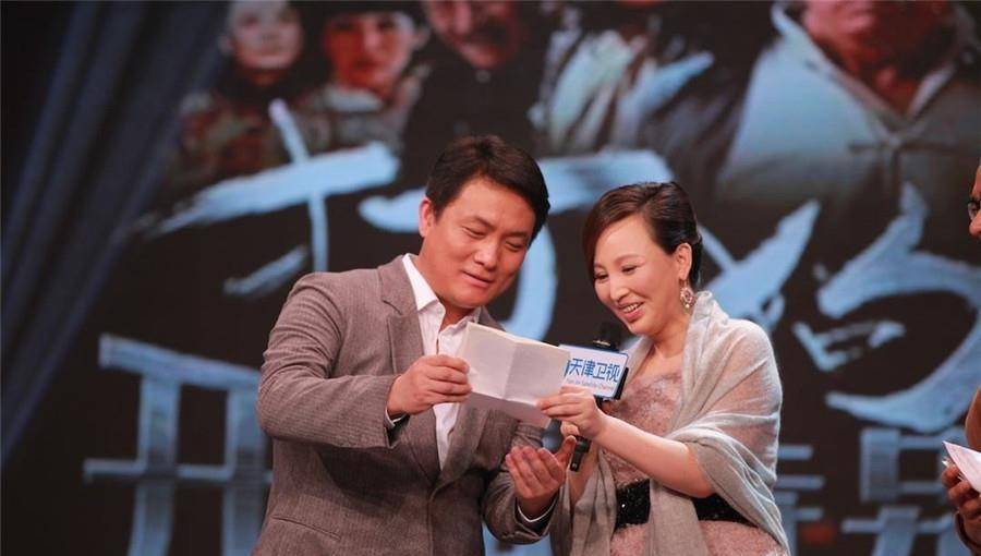 郭靖宇落魄时,妻子岳丽娜不离不弃,他有钱后用一部剧来捧她_工作_事业