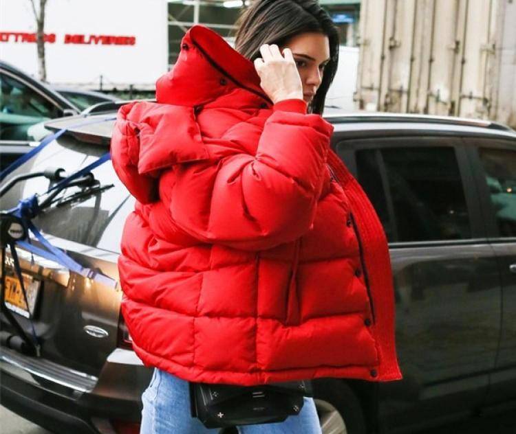 红色包搭配禁忌 红色包包配什么带子