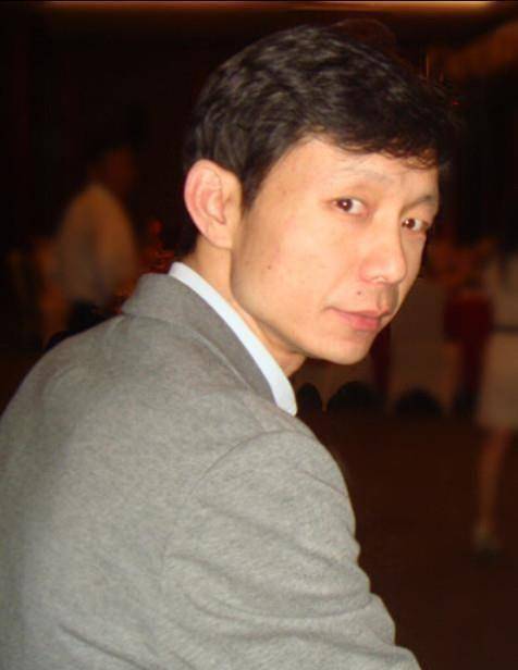 何炅哥哥近照,他儿子11岁了,43岁何炅却至今不要孩子_王菁_何昊_老婆