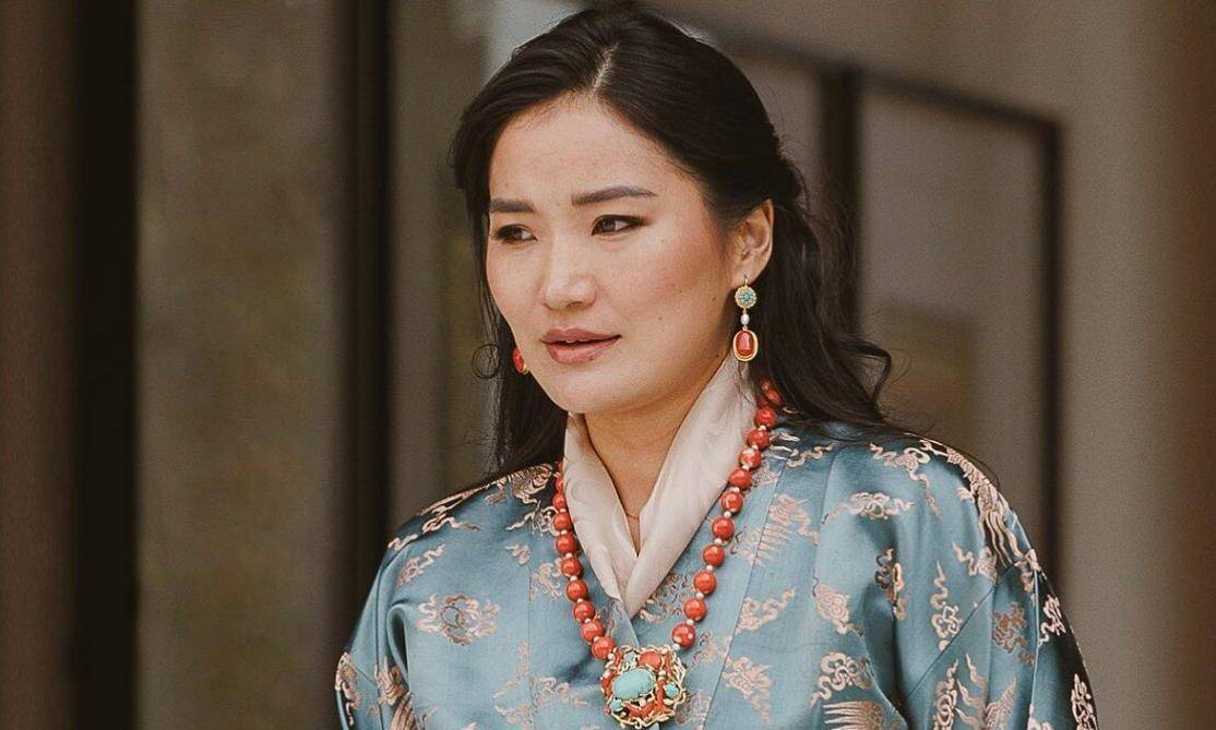 不丹王后好寒酸,出席约旦国宴没有王冠,在欧洲王妃面前黯然失色_王室