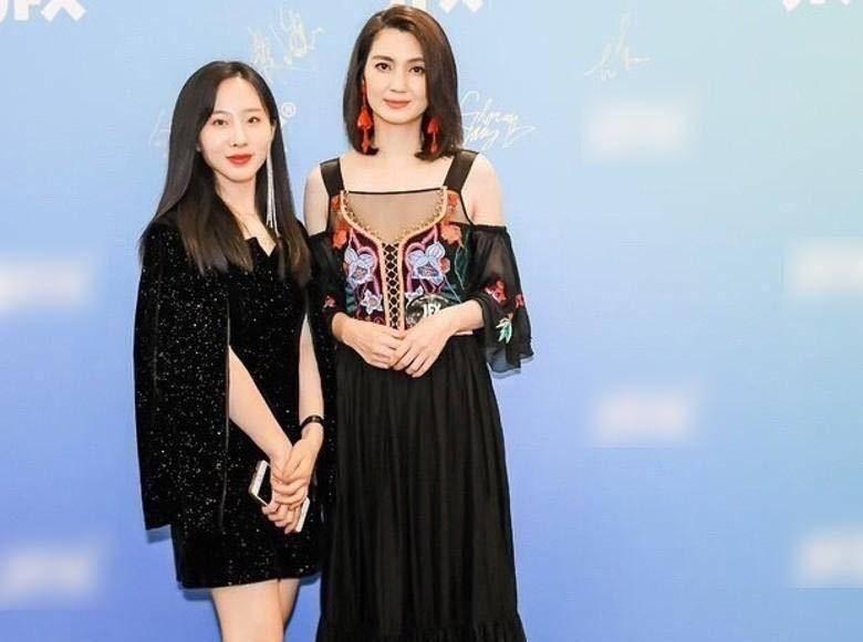 洪欣风波后靓丽出席活动,疑不受影响,女神风采依旧,毕滢难匹敌_张丹峰