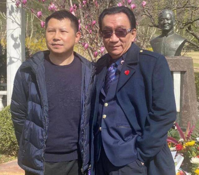 证婚人,调侃新郎比他年轻不了多少,被称喜剧大师_张洪顺_相声_何云伟