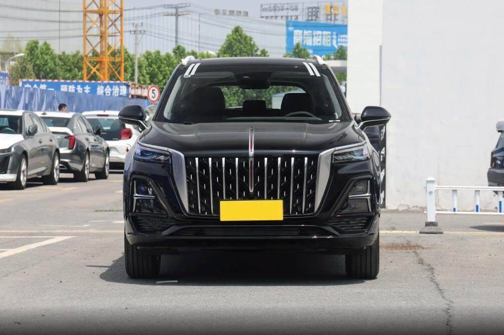 国产高品质suv!全系2.0t 8at动力,红旗hs5真是家用首选?