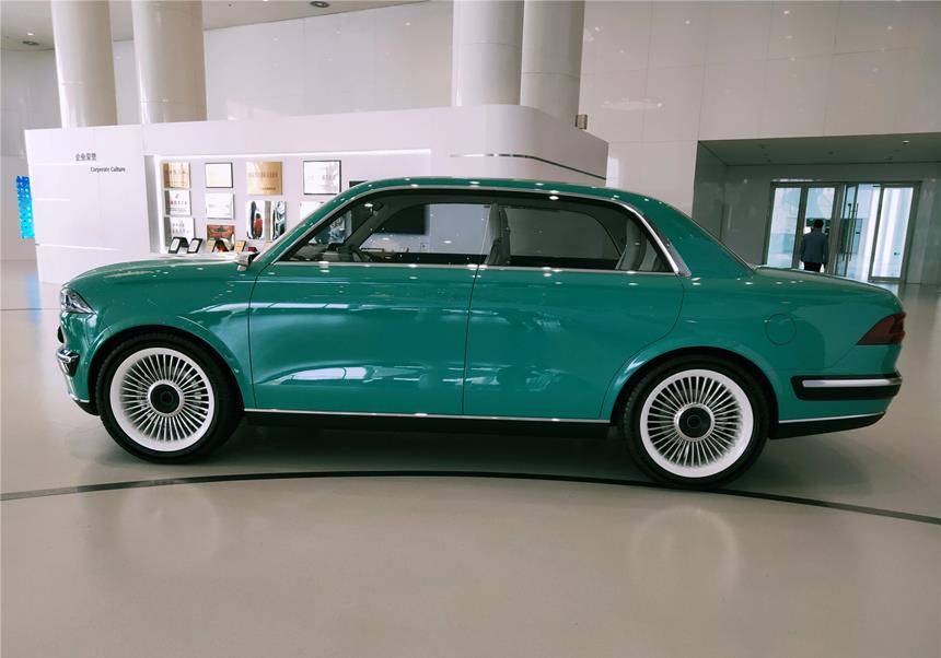 长城复古轿车"潮派"现身,无b柱设计颇为独特,还带对向无框门_搜狐汽车