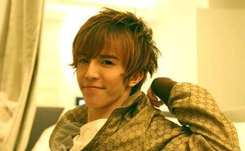 看看曹可凡对郭敬明的采访,你就知道李枫的话是真是假了_女孩_媒体