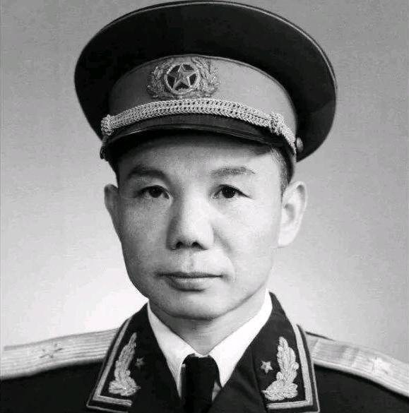 75年邓公路过南京,点名见肖永银:肖将军,得劳烦你动动身子喽_同志