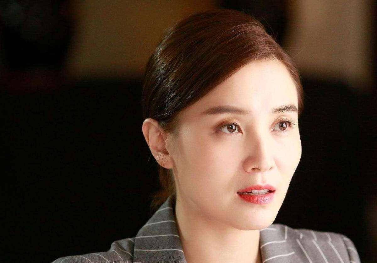 靳东两部新剧即将来袭,搭档演员都是实力派,这阵容不火都难_屠呦呦