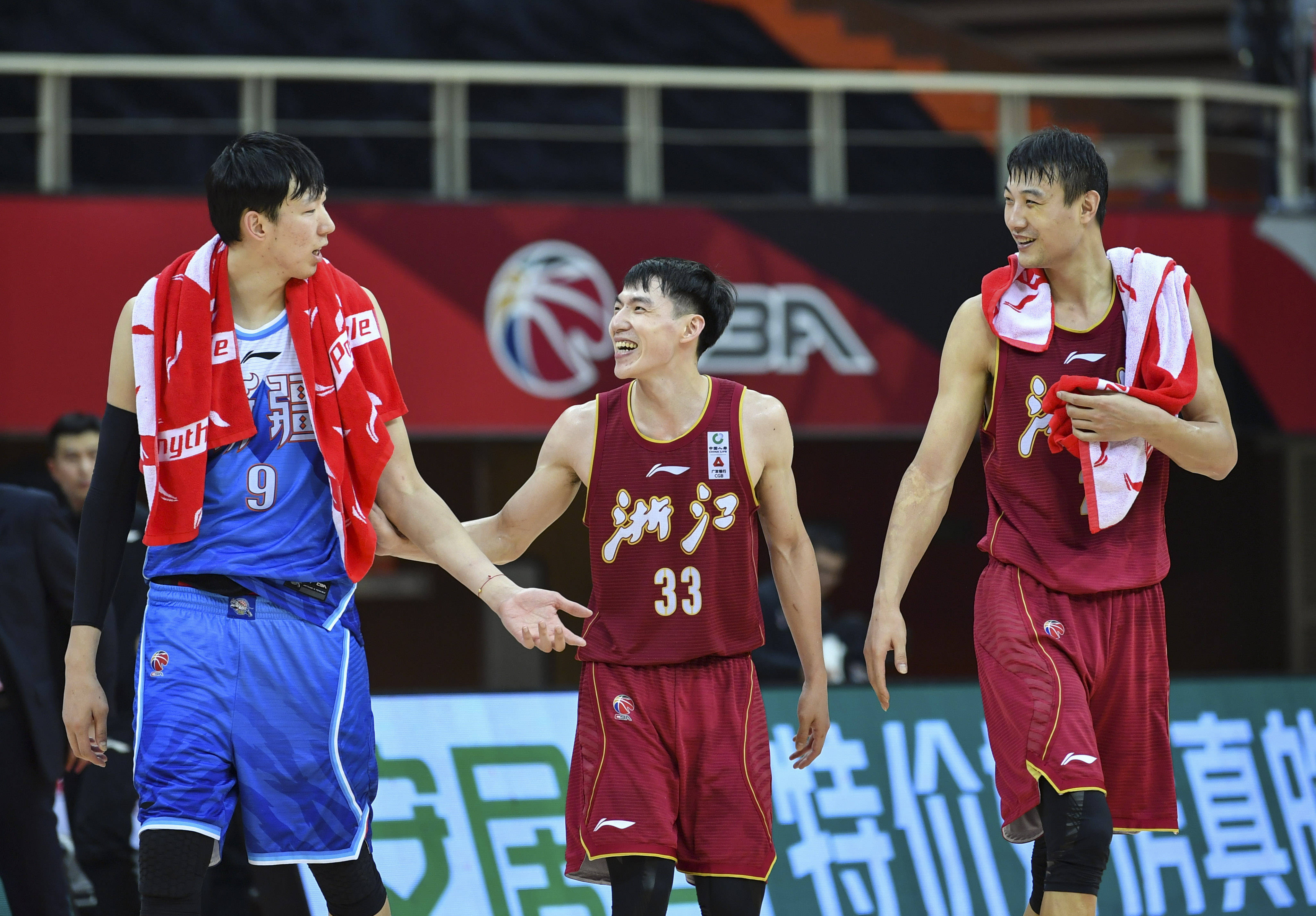 曾参加浙江卫视相亲节目的张大宇,与亦薇成功牵手后,成为了夫妻_球员