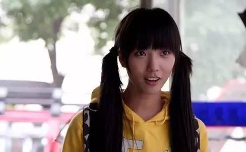 电视剧拍摄期间徐睿经常开车到剧组接送王珞丹,两人的恋情在剧组已经