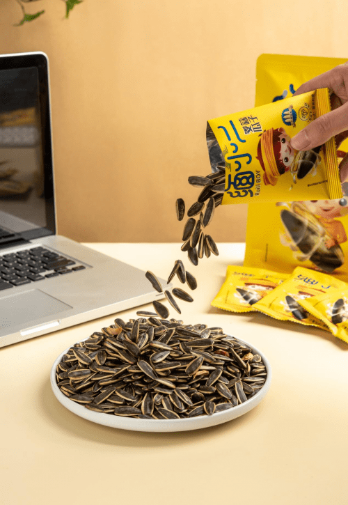 缅小二姜蒜瓜子:品味瑞丽市风情,畅享质朴的姜蒜独特风味!