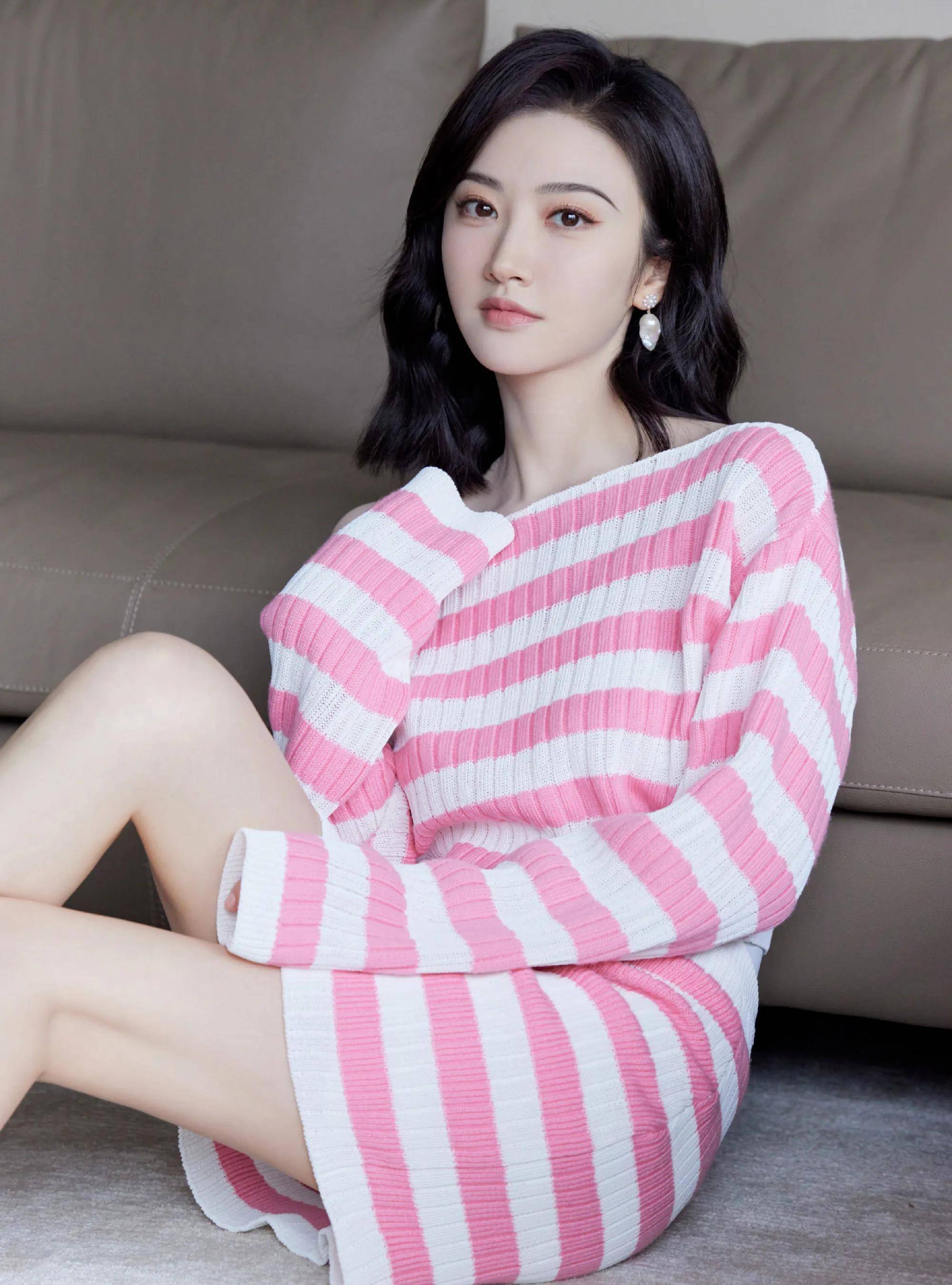 景甜太美了,气质优雅,状态绝佳,青春无敌似少女_过程_次比_长处