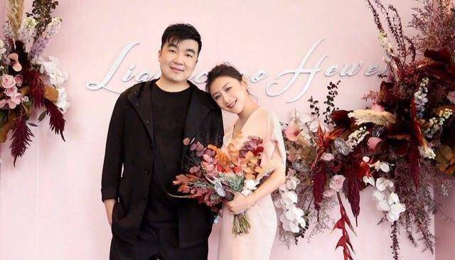 梁超回应和何雯娜办婚事争议,网友操碎心,认为何雯娜是下嫁_节目_恋情