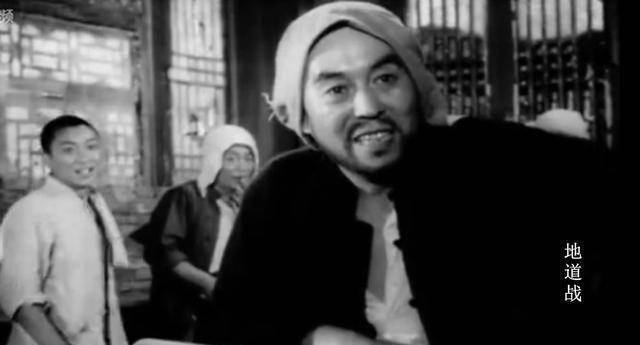 谢万和饰演了假武工队队长孙进财.