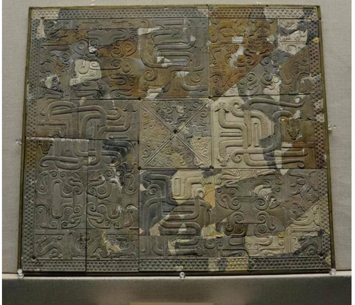图"六博棋"喜"在《编年记》上的记录停止在公元前217年,这些竹简
