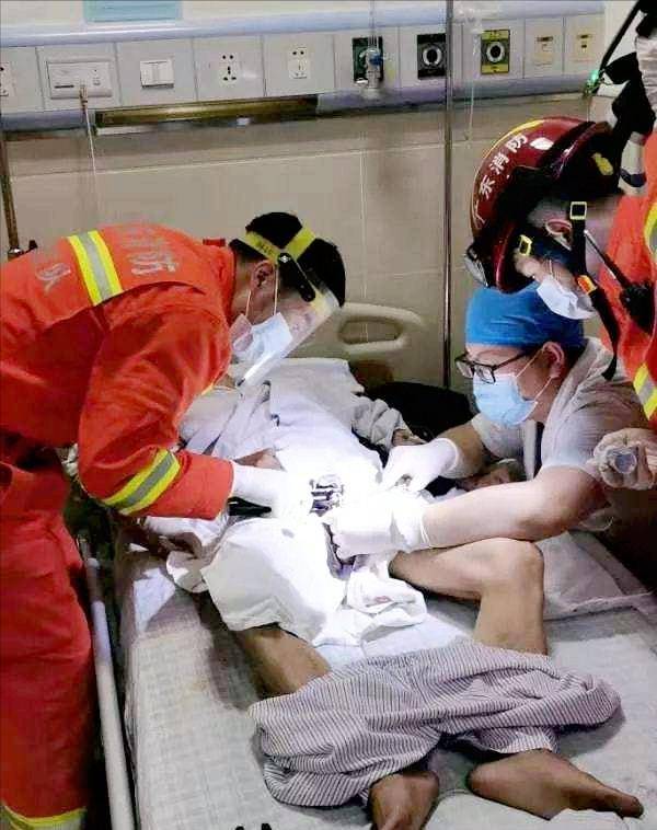 纪实:48岁男子给命根戴戒指,众人合力救命,事后称:扎紧能避孕_王先生