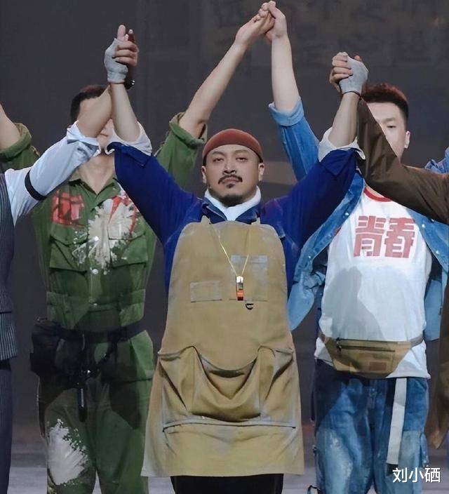 41岁孙博遗体告别仪式,父母坐轮椅痛哭,任素汐阿云嘎等送花圈_好友